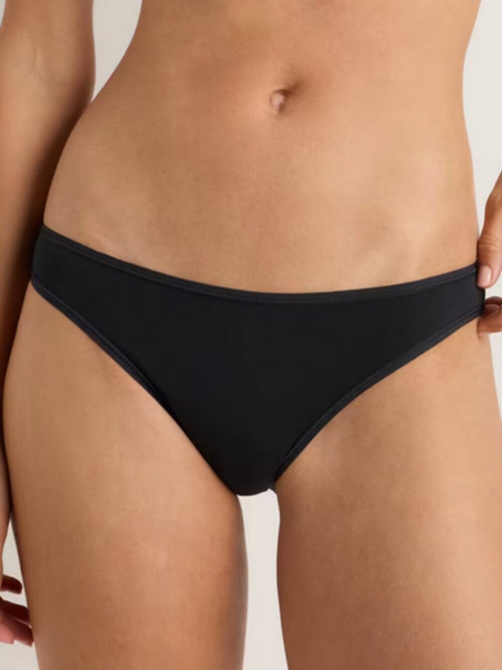 Quince Organic Cotton Bikini (6-pack) in Black Size Medium - Picture 3 of 3